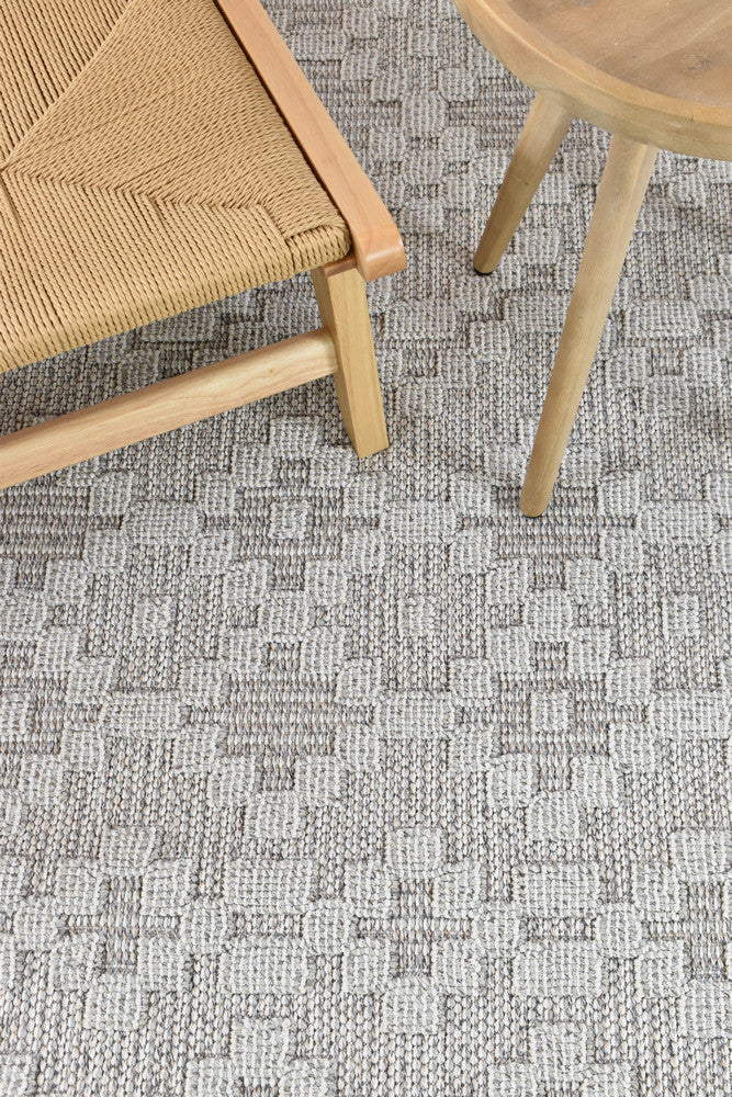 Colorado Chevron Light Grey Outdoor Rug