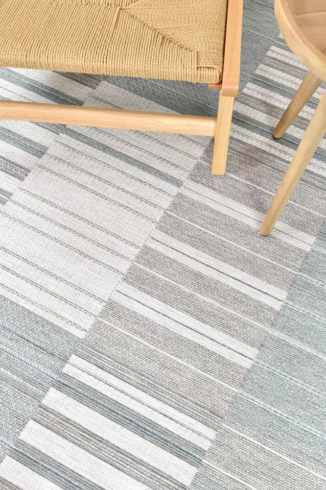 Vermont 54 Soft Blue Outdoor Rug