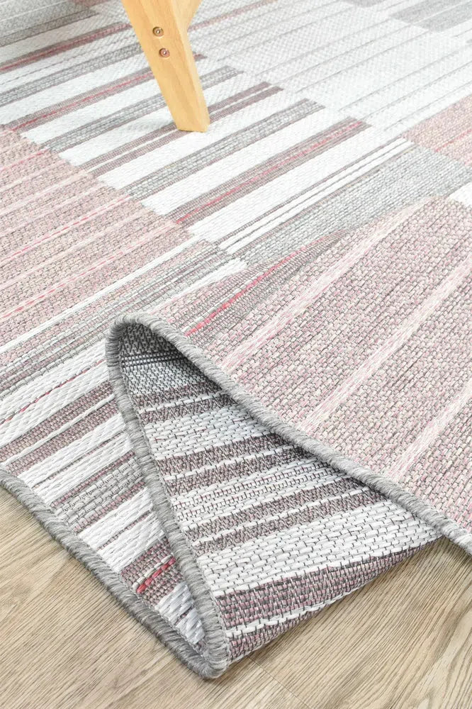 Vermont 54 Lilac Outdoor Rug