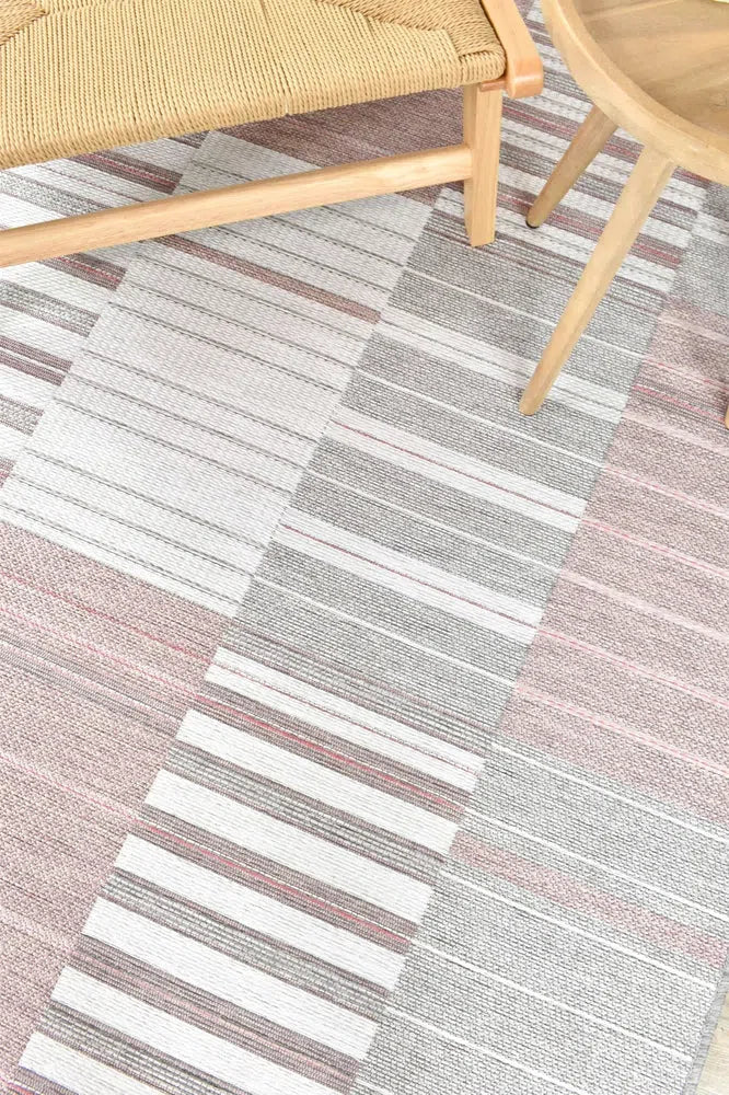 Vermont 54 Lilac Outdoor Rug
