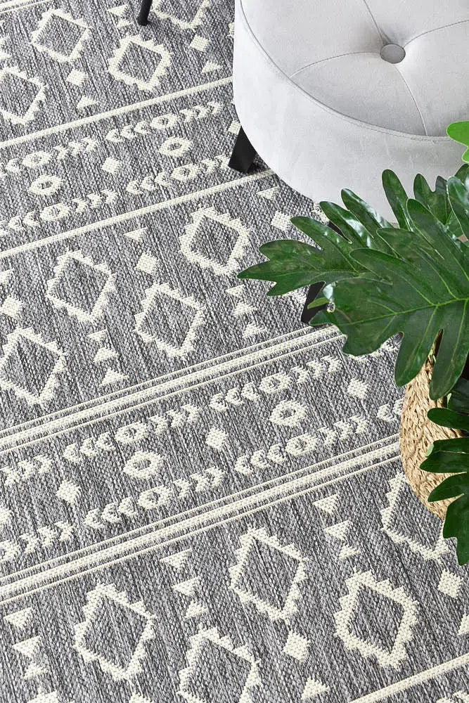 Alaska Indoor Outdoor 33 Grey Cream Rug