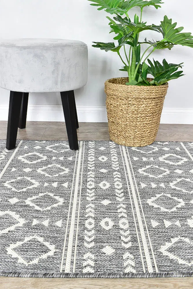 Alaska Indoor Outdoor 33 Grey Cream Rug