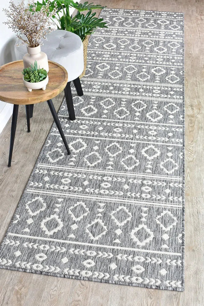 Alaska Indoor Outdoor 33 Grey Cream Rug