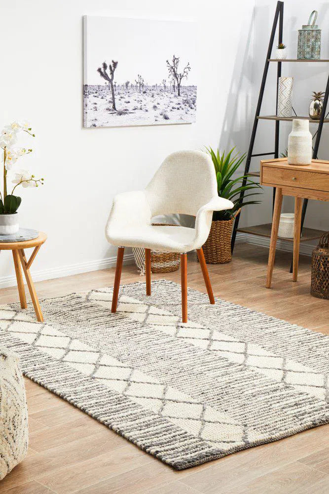 Hellena Braied Grey Wool Rug