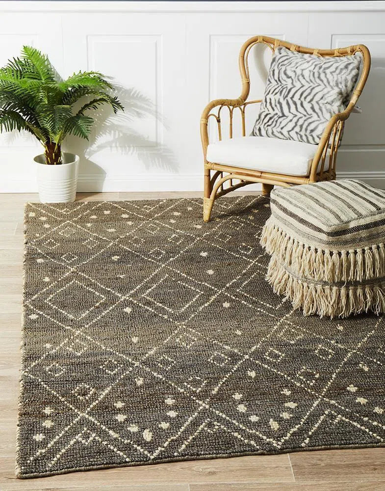 Kenya-Kenya Misu Hand Woven Tribal Jute Rug