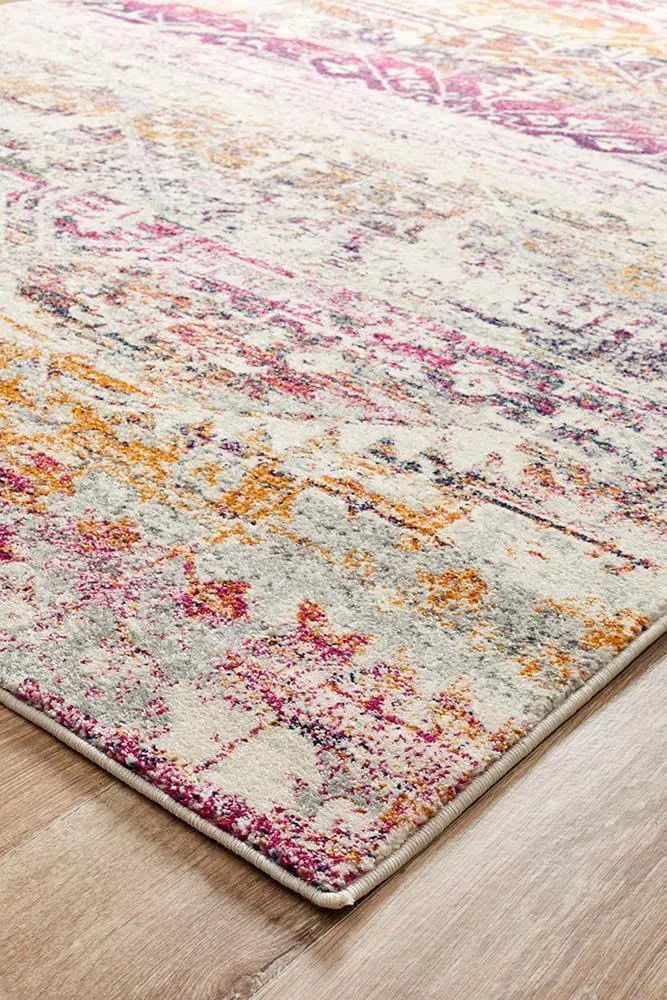 Museum-Museum Lili Fuschia Rug