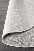 Oasis-Oasis Selma Silver Tribal Round Rug