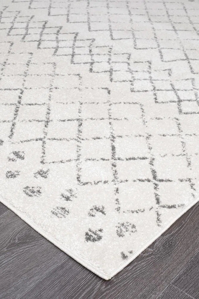 Oasis-Oasis Selma White Grey Tribal Rug