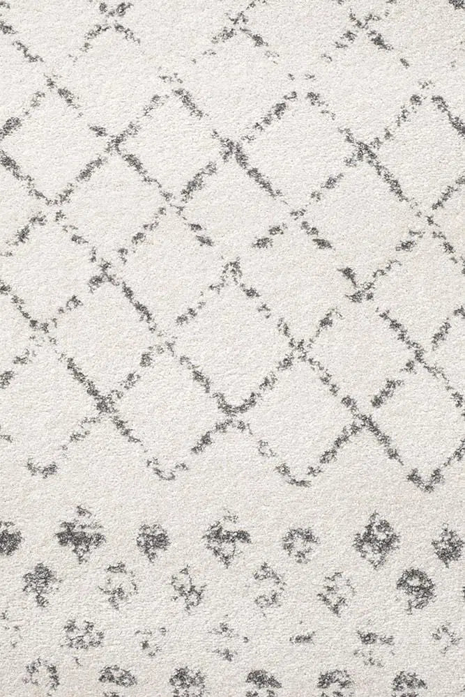 Oasis-Oasis Selma White Grey Tribal Rug