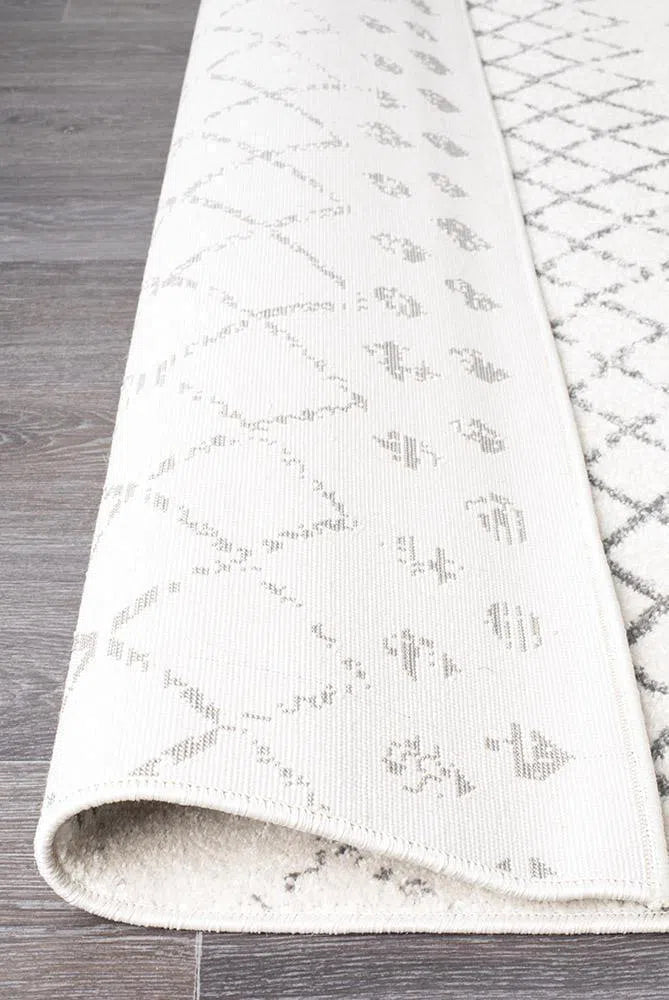 Oasis-Oasis Selma White Grey Tribal Runner Rug