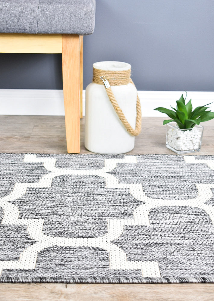 Alaska Indoor Outdoor 68 Light Grey Rug