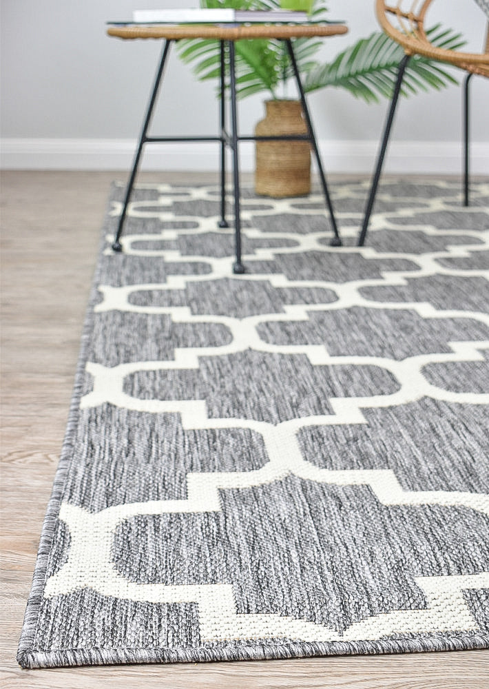 Alaska Indoor Outdoor 68 Light Grey Rug