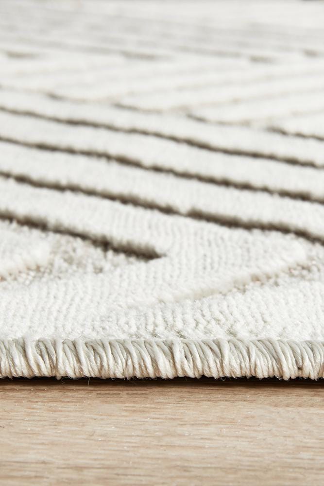 York Cindy Natural White Runner Rug